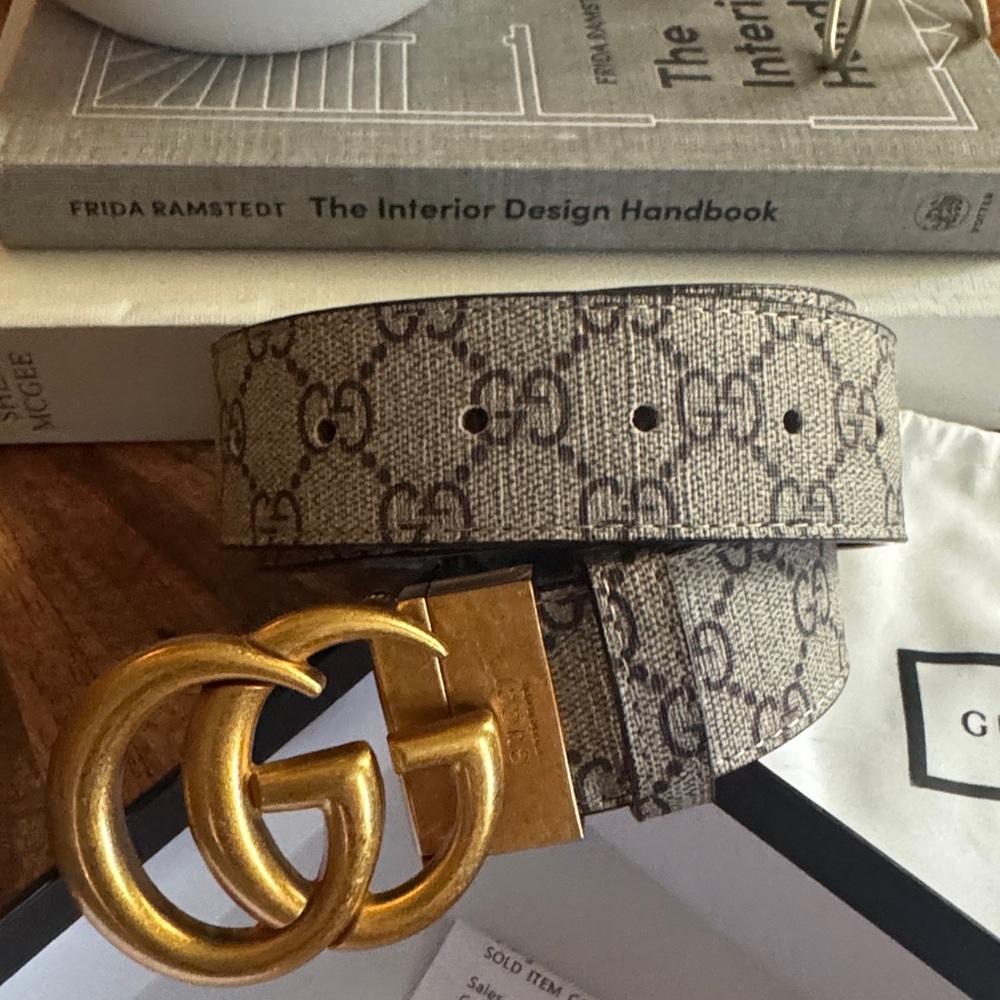 Beige GG Canvas Belt with Gold Double G Buckle - Picture 2 of 6